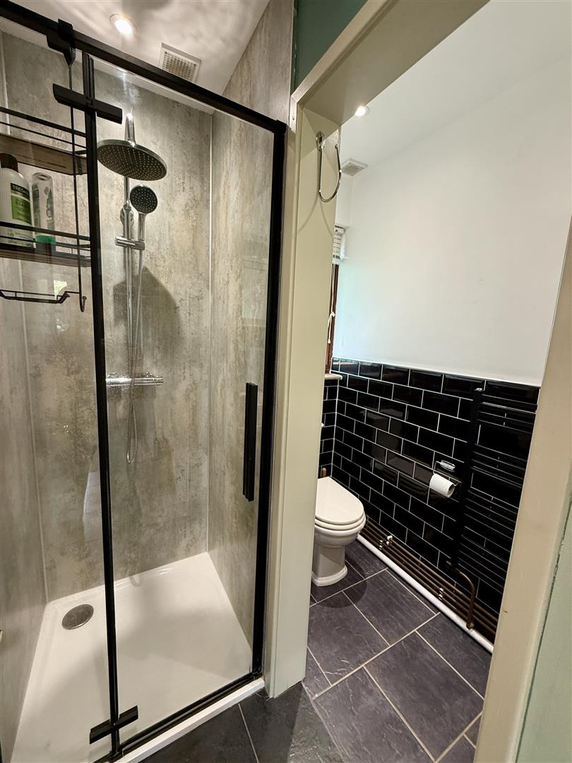 Shower Room: